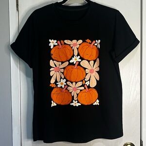 Medium: NWOT Pumpkin Floral Tee